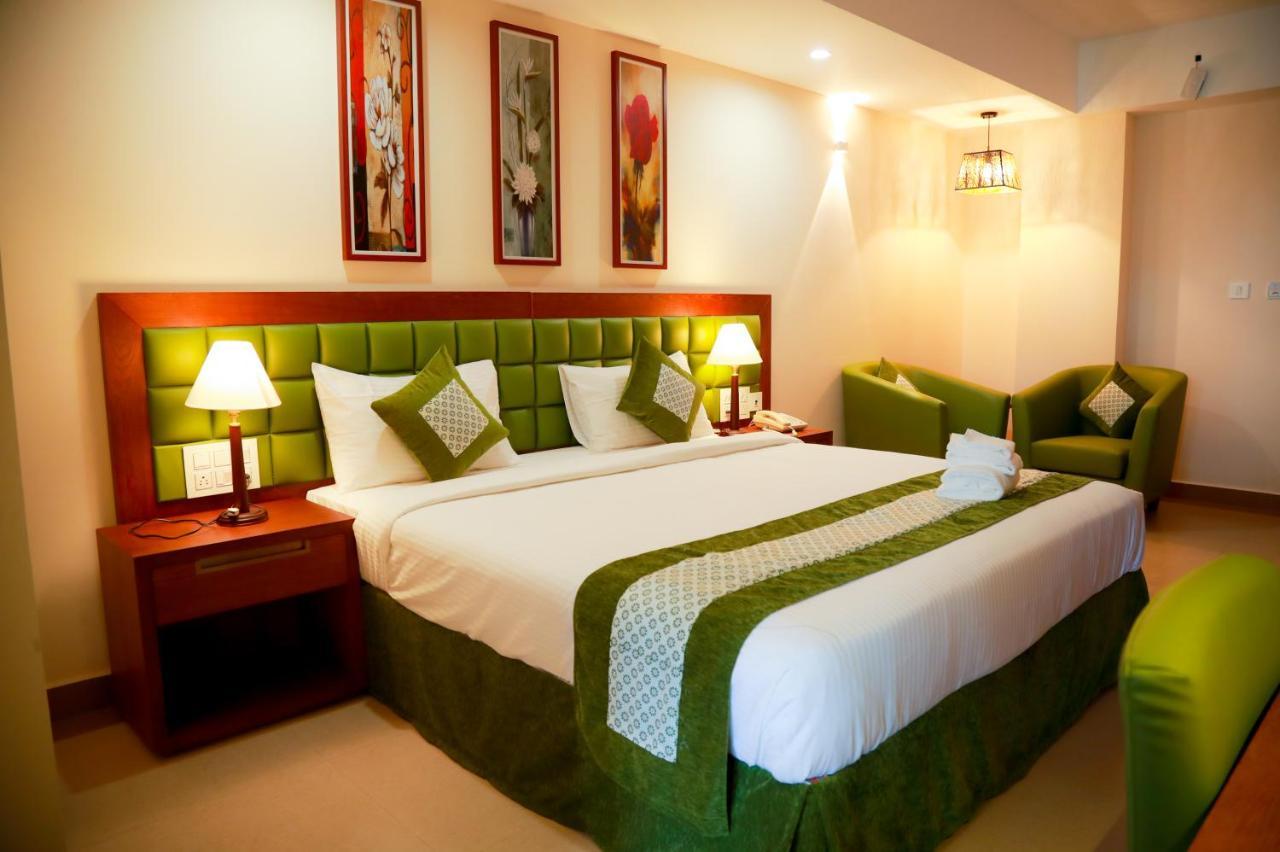 The Times Hotel Kochi Exterior photo