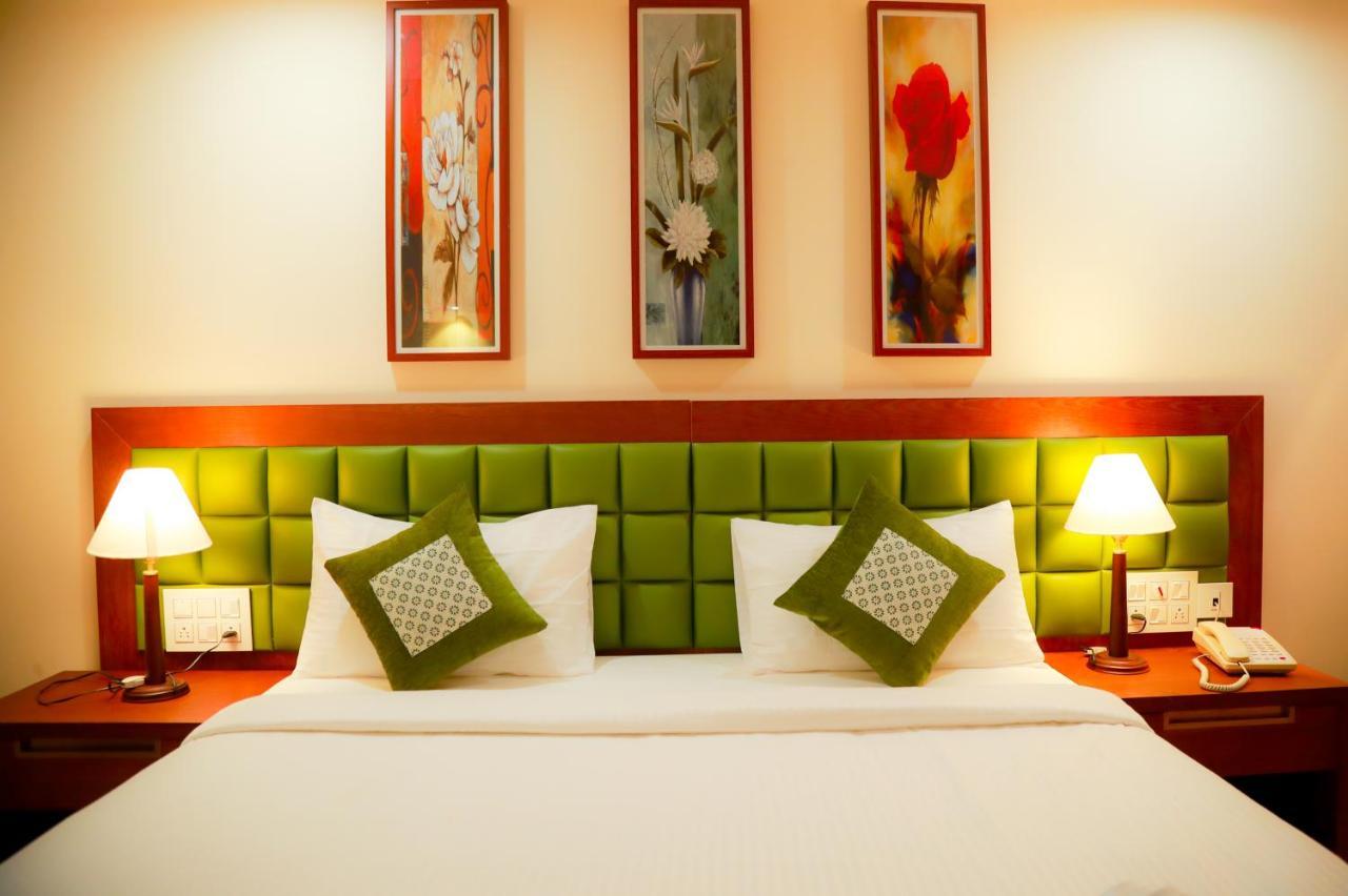 The Times Hotel Kochi Exterior photo