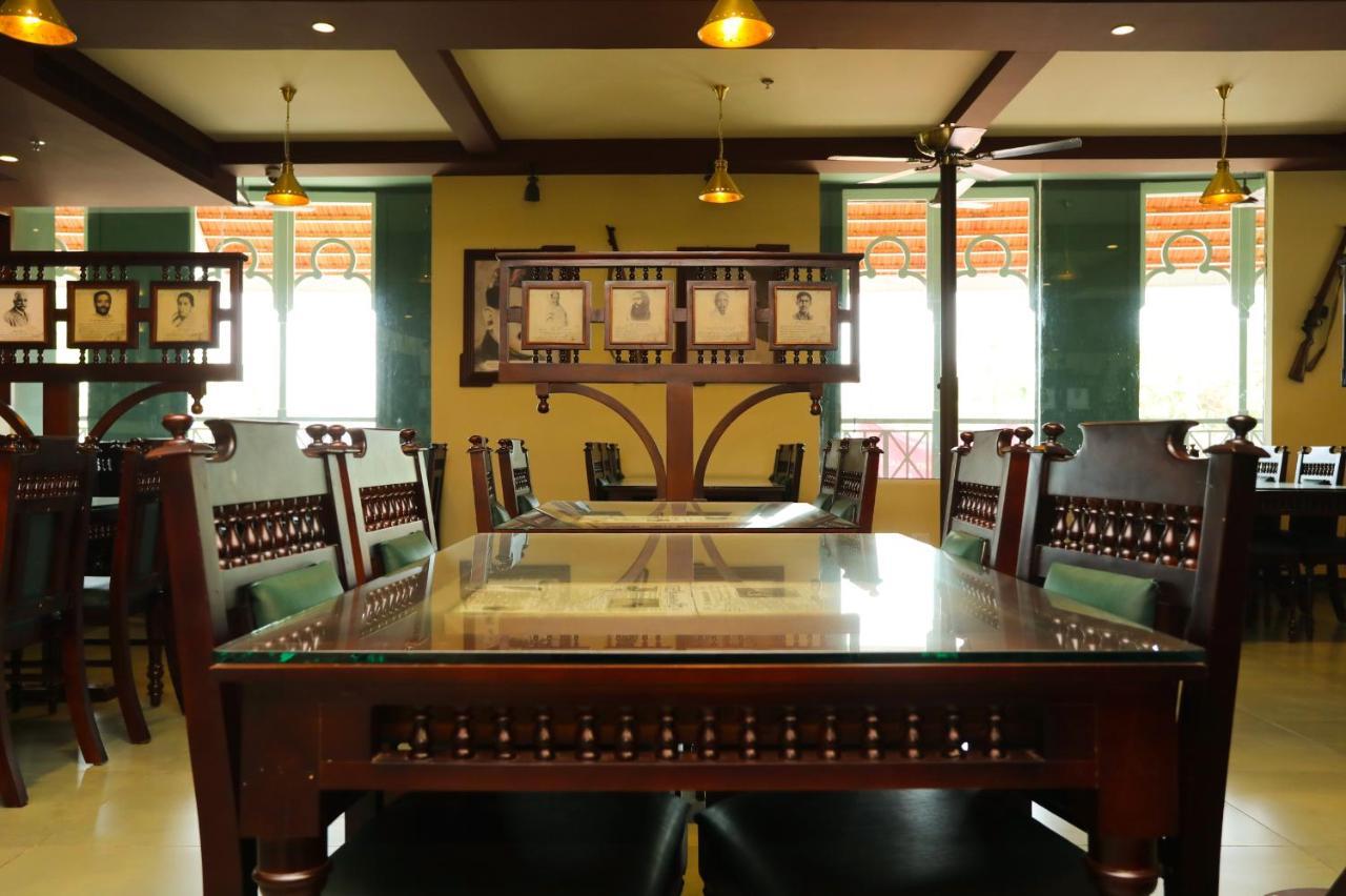 The Times Hotel Kochi Exterior photo